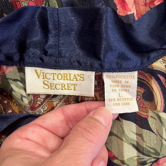 VTG GOLD LABEL VICTORIA’S SECRET Floral/Striped Sleep Shirt - Picture 5 of 7